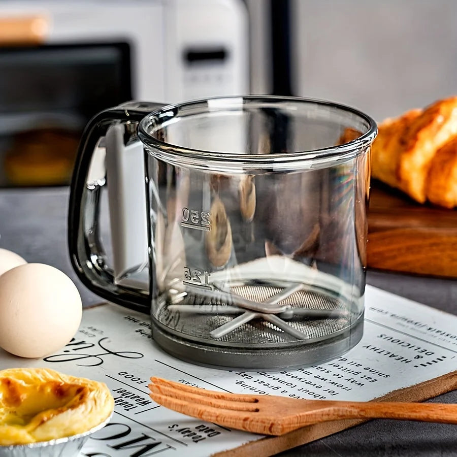 BakeEase – Semi-Automatic Flour Sifter mit Handpress-Design